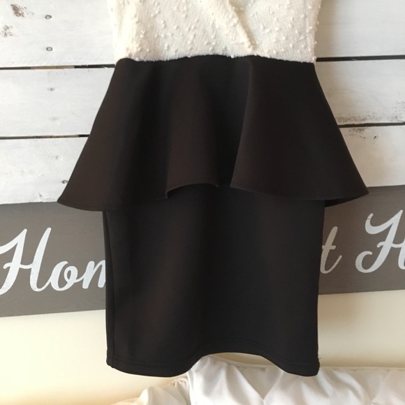 Peplum Dress 🔥 - Picture 2 of 6